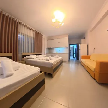 Appart hôtel Studio Apartments *